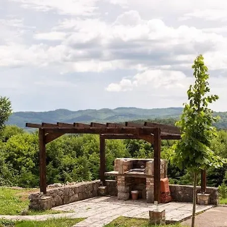 Villa Millefoglie, A Century-old Stone House Nestled In A Nature Park