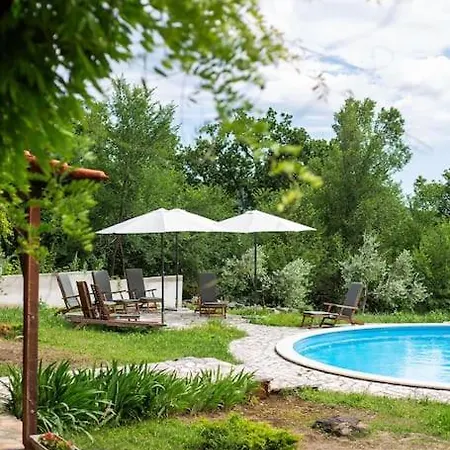 Villa Millefoglie, A Century-old Stone House Nestled In A Nature Park *