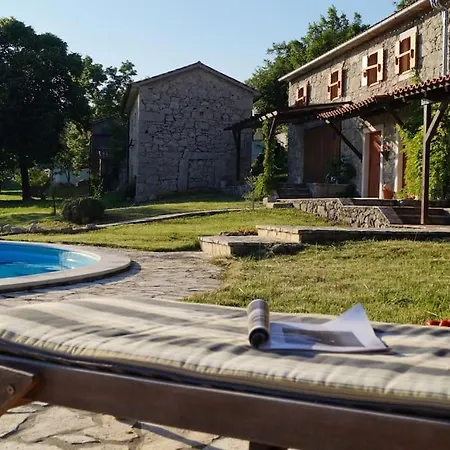 Millefoglie, A Century-old Stone House Nestled In A Nature Park
