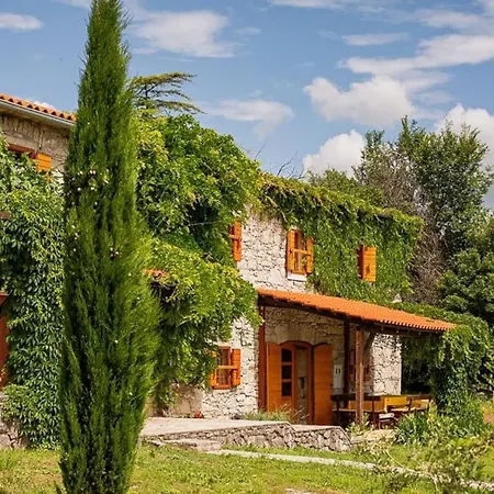 Villa Millefoglie, A Century-old Stone House Nestled In A Nature Park *