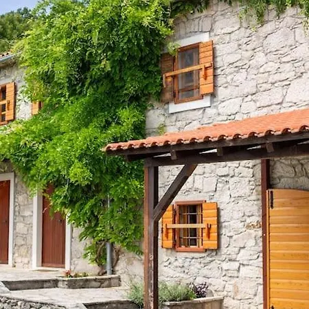 Villa Millefoglie, A Century-old Stone House Nestled In A Nature Park Lupoglav (Istria)